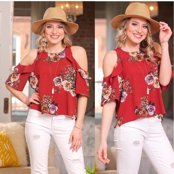 Infinity Raine Tops - Beautiful red cold shoulder tunic!